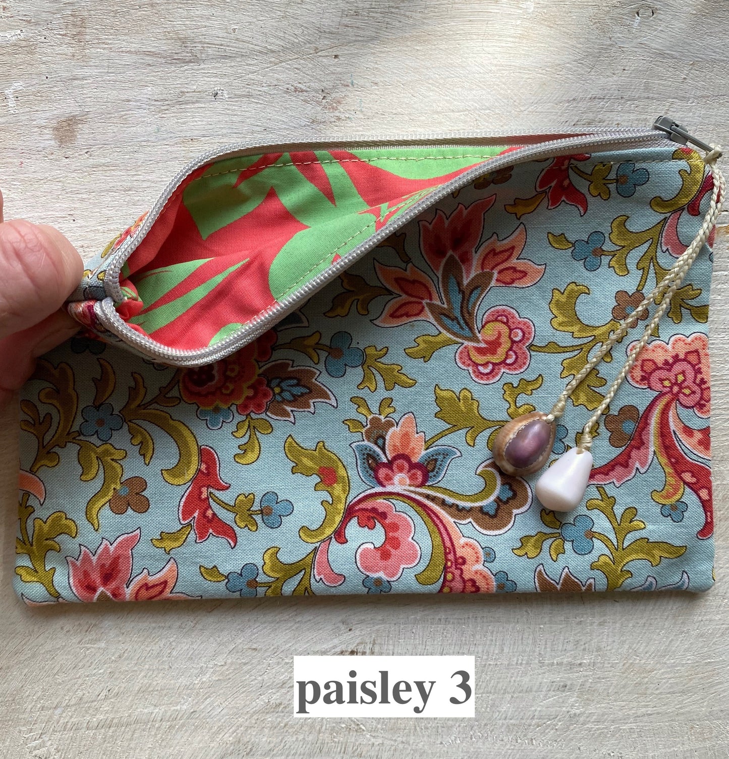 Shell-a-ma-bob Zipper Pouch