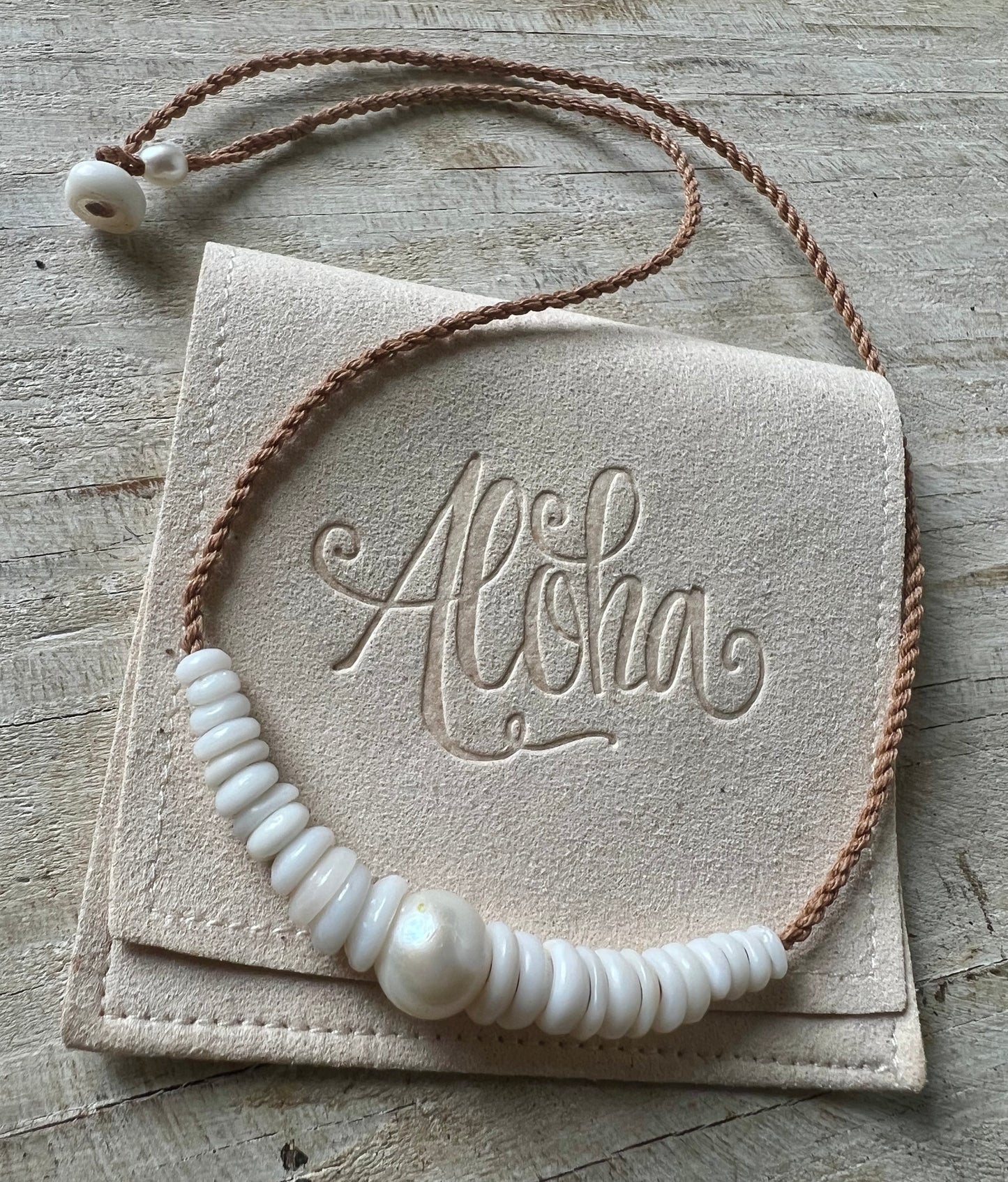 Wai Momi Necklace ~ White (small shell)