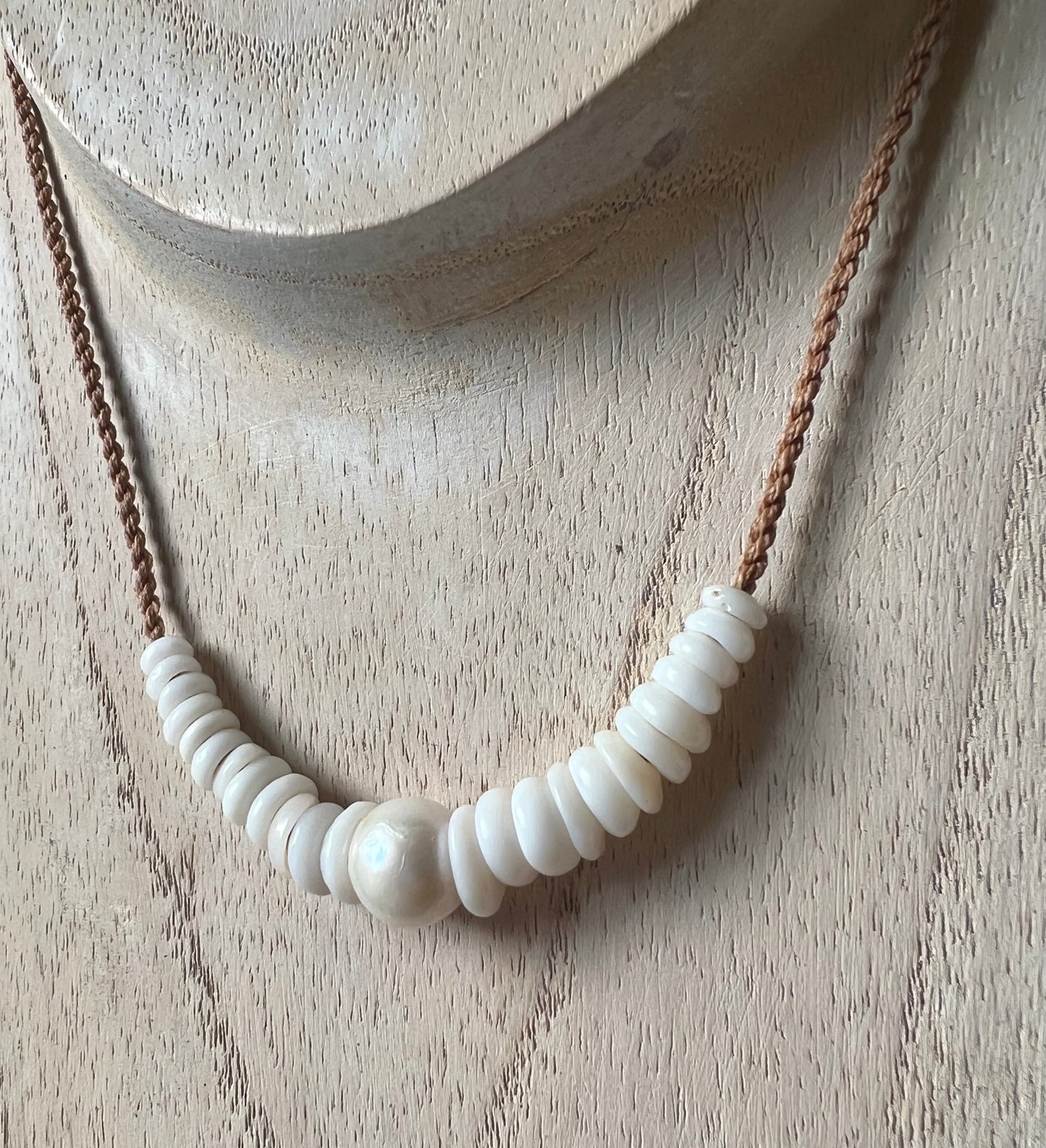 Wai Momi Necklace ~ White (small shell)