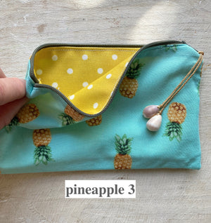 Shell-a-ma-bob Zipper Pouch